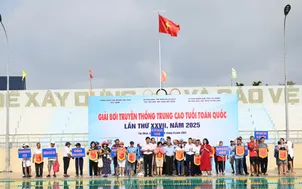 TP Hồ Chí Minh xếp hạng nhất tại Giải bơi truyền thống trung, cao tuổi toàn quốc năm 2025