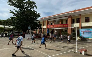 Lực lượng biên phòng TP Hồ Chí Minh sôi nổi tranh tài  ở giải bóng chuyền, pickleball