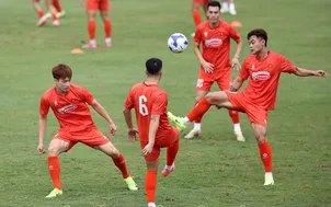 Đội tuyển Việt Nam chịu tổn thất lực lượng vì chấn thương ngay ngày đầu hội quân