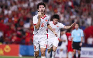 U23 Việt Nam nhọc nhằn hạ U23 Singapore bằng bàn thắng muộn