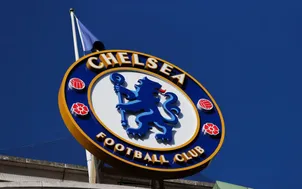 Chelsea nhận 74 cáo buộc về vi phạm tài chính