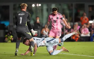 Messi "im hơi lặng tiếng", Inter Miami thua đậm trong trận đấu rượt đuổi 8 bàn kịch tính