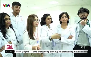 Sinh viên quốc tế tìm cơ hội học tập và làm việc tại Việt Nam.