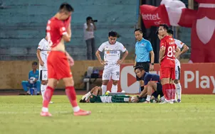 Chấn thương của thủ môn Bùi Tiến Dũng không quá nghiêm trọng