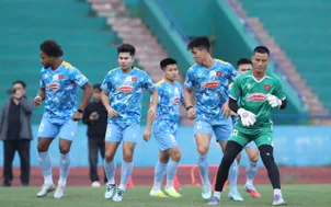 Đội trưởng Duy Mạnh chia sẻ về tinh thần của đội tuyển Việt Nam trước ngày sang Lào
