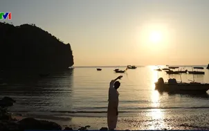 Cát Bà đẹp khác lạ trong mùa đông