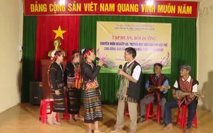 Phát huy giá trị văn hóa truyền thống gắn với phát triển du lịch