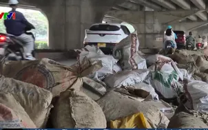 Nhếch nhác dưới tuyến đường vành đai 3