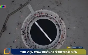 Thư viện xoay khổng lồ trên bãi biển