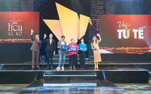 Việc tử tế tháng 12: Những “đoá hoa” nở sau bão tố