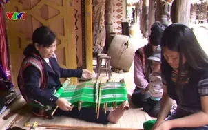 Vải dệt kể chuyện núi rừng