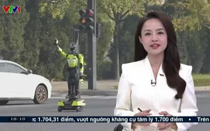 Trung Quốc: Robot cảnh sát giao thông ra phố 