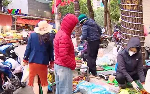 Hà Nội xây dựng lộ trình giải tỏa chợ tạm