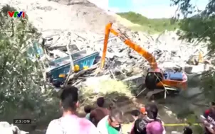 Sạt lở bãi rác ở Philippines