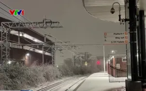 Anh phát cảnh báo đỏ do bão tuyết