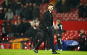 Manchester United bổ nhiệm Michael Carrick làm HLV trưởng