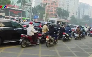 Phân làn đường chưa hợp lý gia tăng ùn tắc