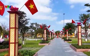 Rực rỡ cờ, hoa chào mừng Đại hội XIV của Đảng