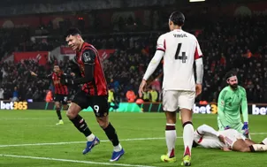 Liverpool thua đau Bournemouth ở phút bù giờ