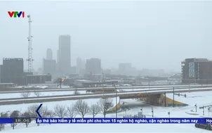 Cuộc sống đảo lộn do bão mùa Đông