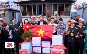 Xuân trên biển trời Tổ quốc