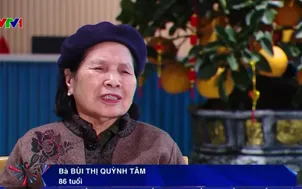 Tiền lì xì của người già: Trao đi hay giữ lại