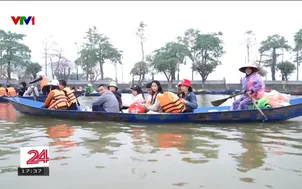 Vui, buồn lễ hội đầu năm