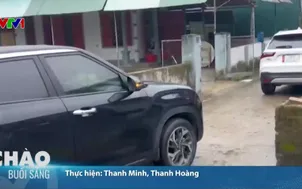 Tranh cãi về đỗ xe ở lòng đường trước nhà dân