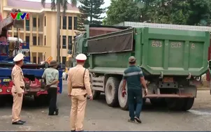 Quyết liệt xử lý xe cơi nới thùng hàng chở quá tải