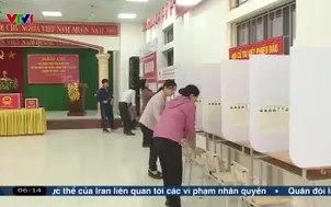 Người cao tuổi tích cực tham gia công tác bầu cử