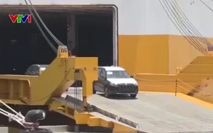 Tàu hàng chuyển hướng sang cảng Lamu, Kenya