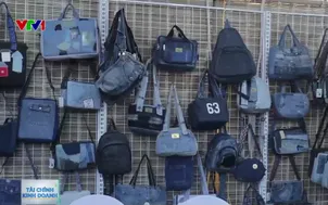 Khi quần áo cũ không còn là rác