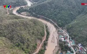 Khó khăn tái định cư sau mưa lũ