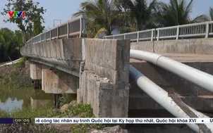 Qua sông vẫn khó dù cầu đã có