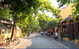 Thông thoáng vỉa hè phố cổ Hội An