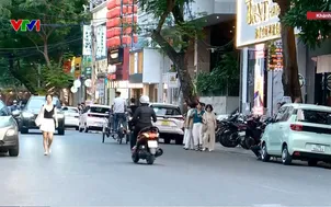 Khánh Hòa: Vỉa hè bị tái lấn chiếm