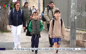 Các trường học ở Israel mở cửa trở lại