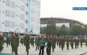 Ngày mới của tân sinh viên trong học kỳ quốc phòng - an ninh