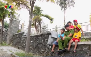 Công an xã tuyên truyền pháp luật sáng tạo