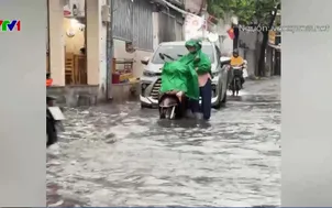 TP. Hồ Chí Minh: Nhiều đường ngập sâu sau mưa lớn