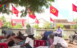 Trao sinh kế cho bà con vùng lũ