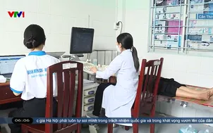 Người dân phấn khởi được khám sức khỏe miễn phí