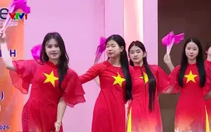 Thế hệ trẻ Việt Nam tại Lào hướng về Bác Hồ