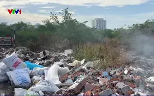 Ô nhiễm nghiêm trọng do đốt rác giữa đô thị