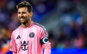 Messi dính chấn thương