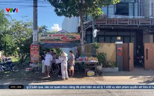 Tô mỳ 1.000 đồng cho người lao động nghèo