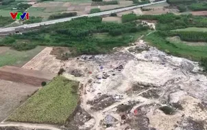 Bãi rác tạm quá tải gây ô nhiễm môi trường