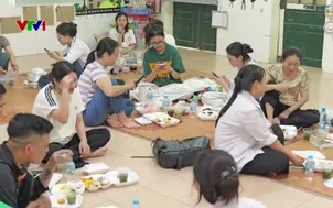 Bữa cơm ấm áp giữa mùa thi