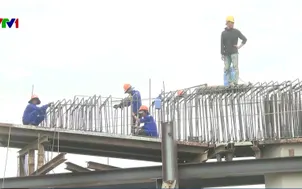 Giữ tiến độ thi công cao tốc trong mùa mưa