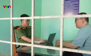Vô hiệu hóa bảo mật sinh trắc học tài khoản ngân hàng